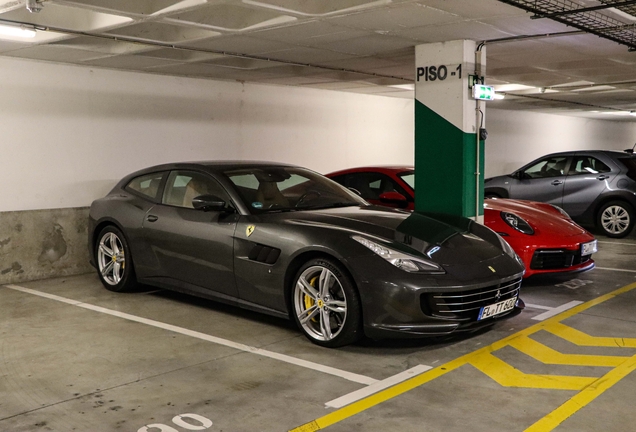 Ferrari GTC4Lusso