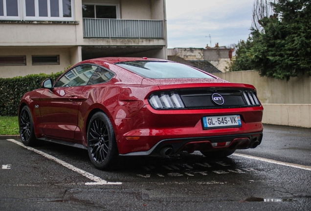 Ford Mustang GT 2015