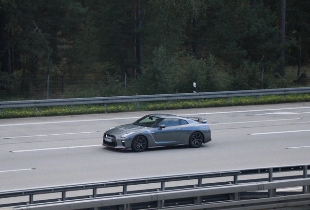 Nissan GT-R 2017