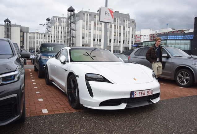 Porsche Taycan Turbo