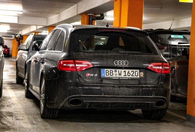 Audi RS4 Avant B8