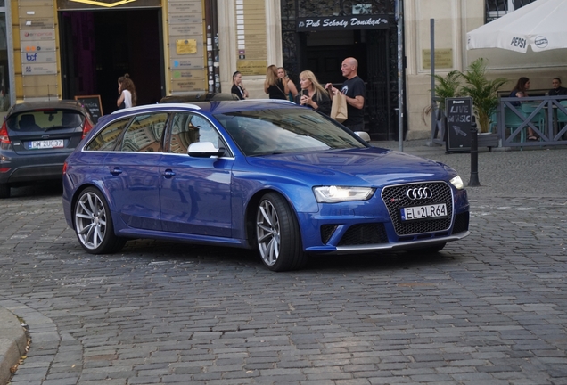 Audi RS4 Avant B8