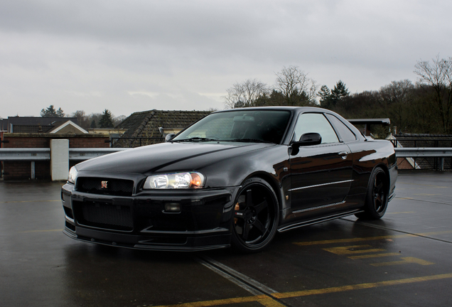 Nissan Skyline R34 GT-R