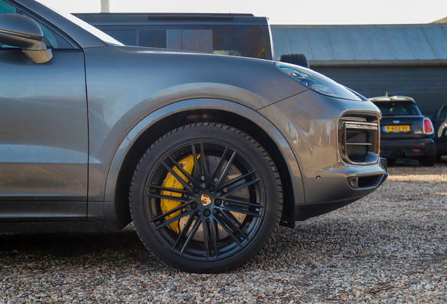 Porsche Cayenne Coupé Turbo S E-Hybrid