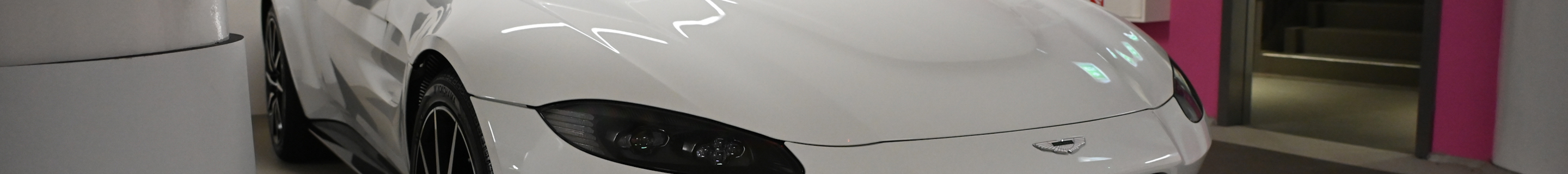 Aston Martin V8 Vantage 2018