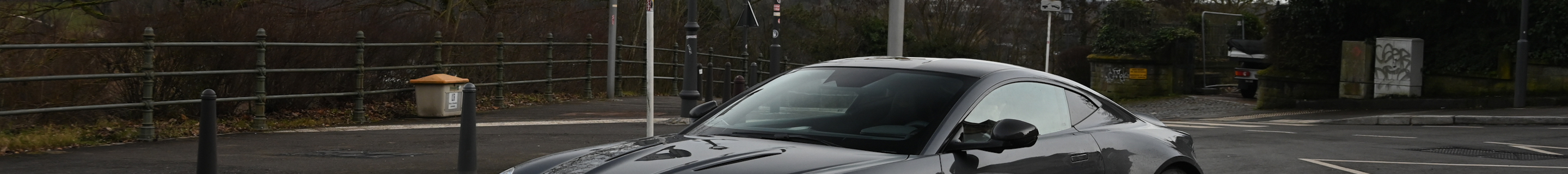 Aston Martin Vantage 2024