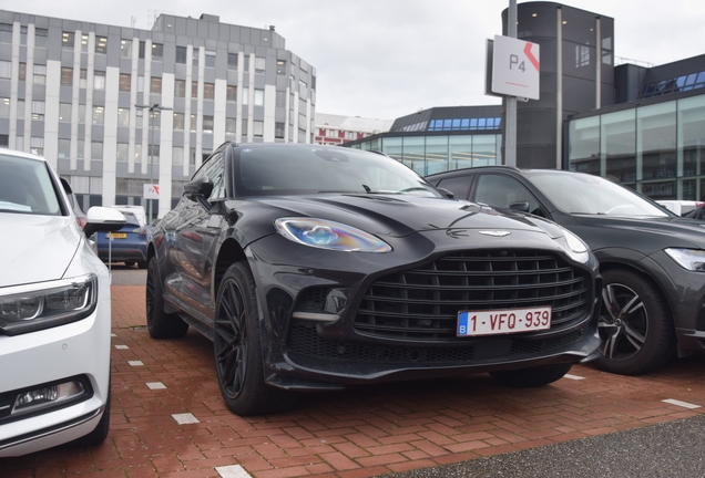 Aston Martin DBX707