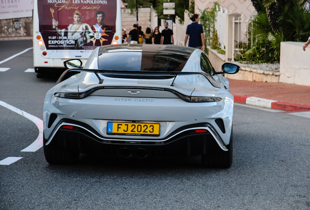 Aston Martin V12 Vantage 2023