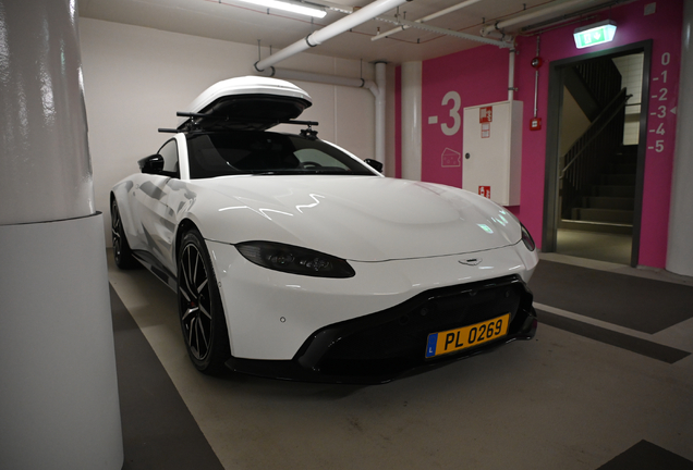 Aston Martin V8 Vantage 2018