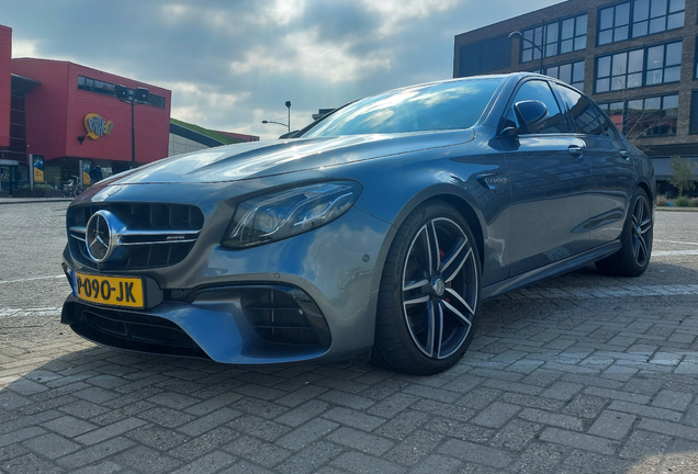 Mercedes-AMG E 63 S W213