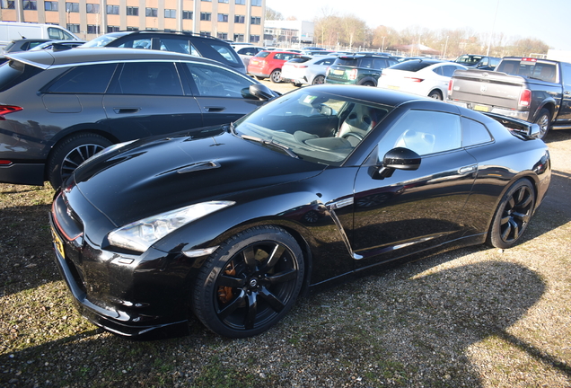 Nissan GT-R