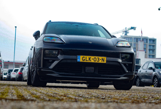 Porsche Macan EV Turbo