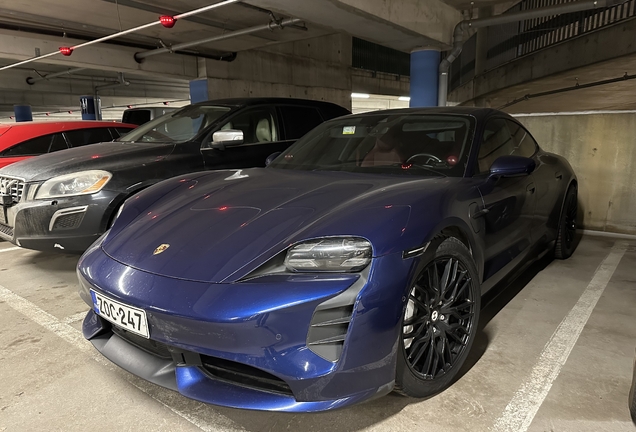 Porsche Taycan Turbo
