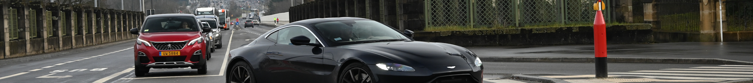 Aston Martin V8 Vantage 2018