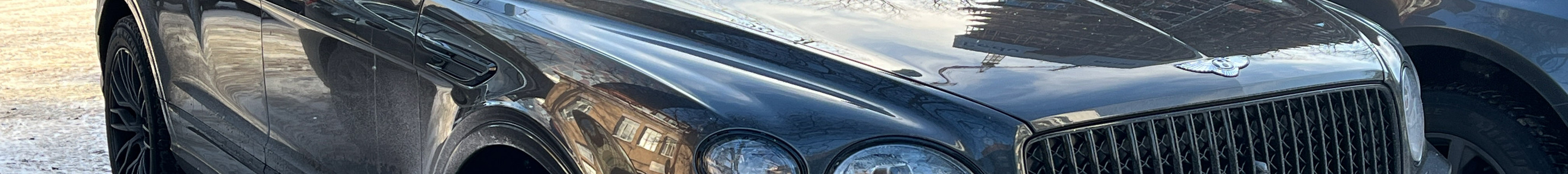 Bentley Bentayga Azure EWB