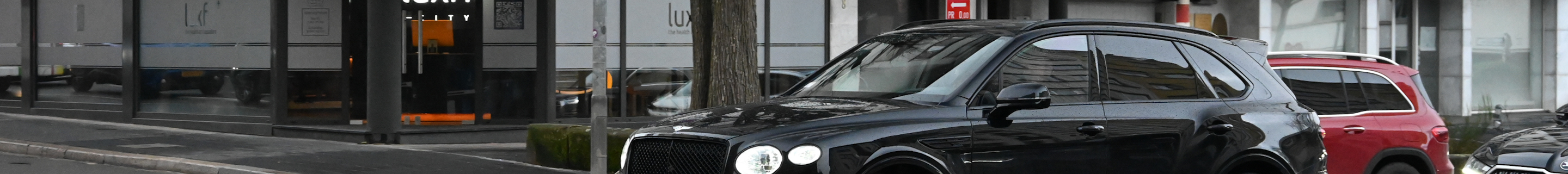 Bentley Bentayga V8 2021