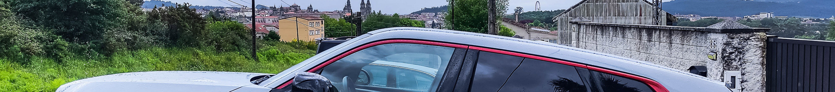 BMW XM G09 Label Red