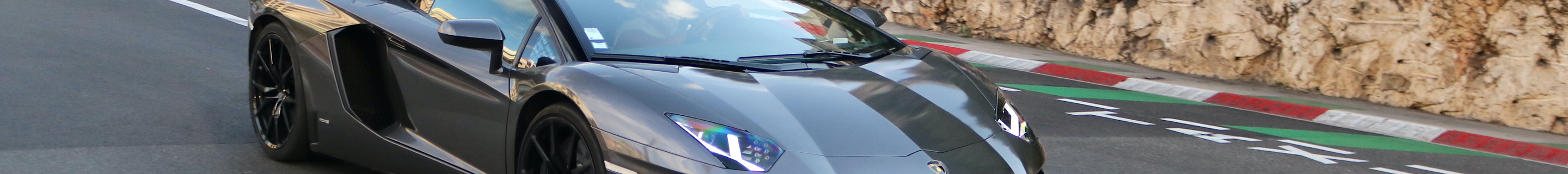 Lamborghini Aventador LP700-4 Roadster