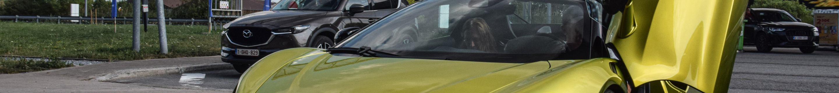 McLaren Artura Spider