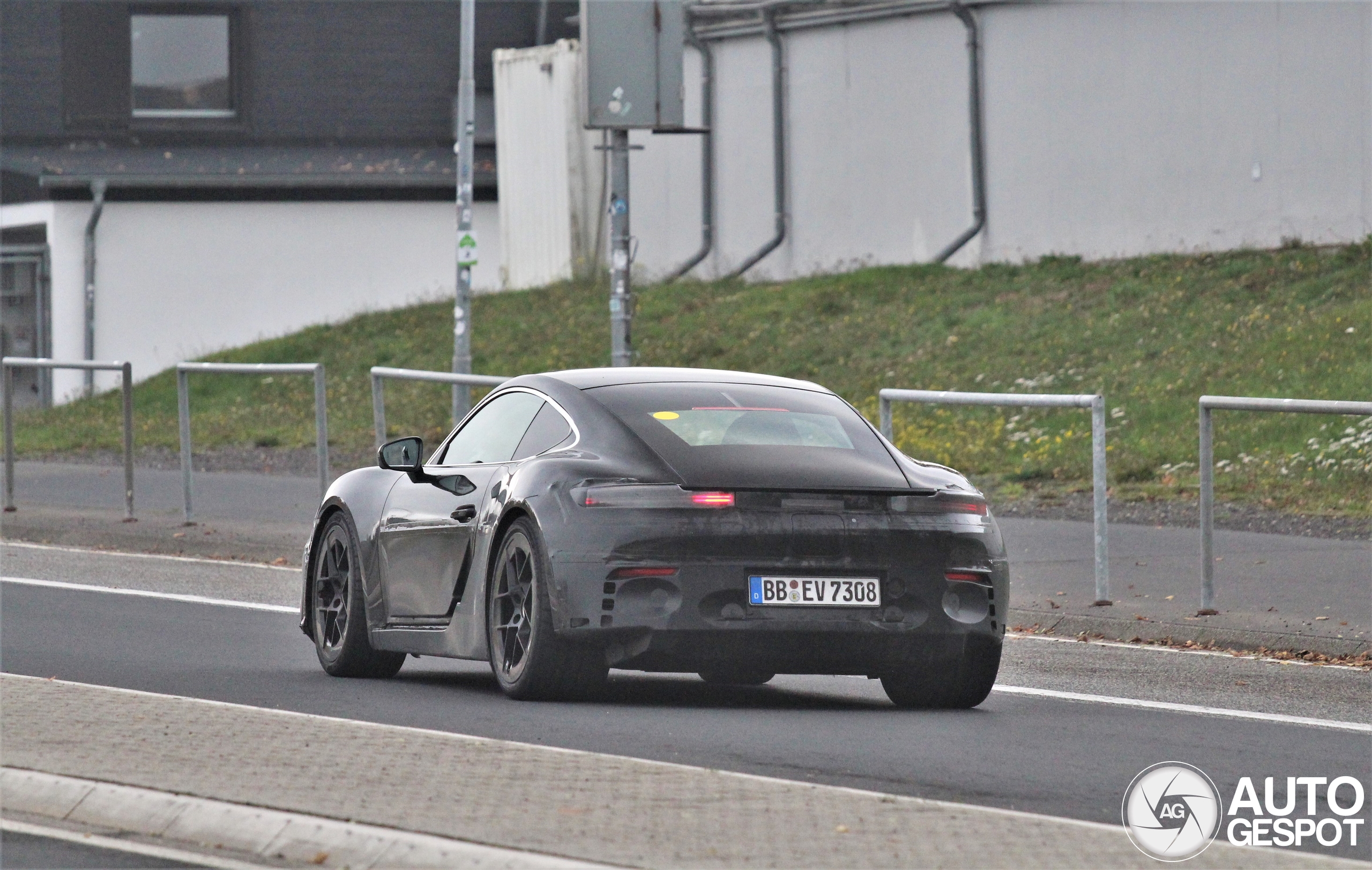 Porsche 718 Cayman EV
