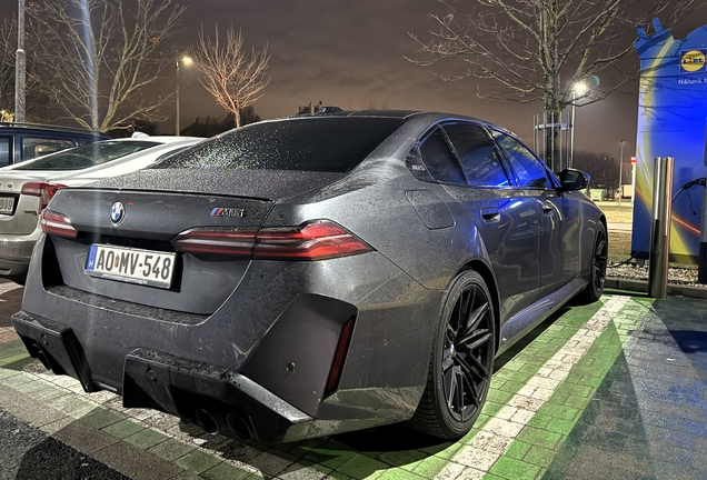 BMW M5 G90