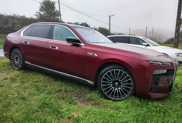BMW M760e xDrive