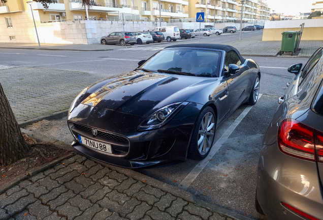Jaguar F-TYPE S Convertible