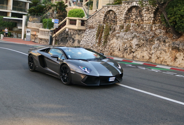 Lamborghini Aventador LP700-4 Roadster