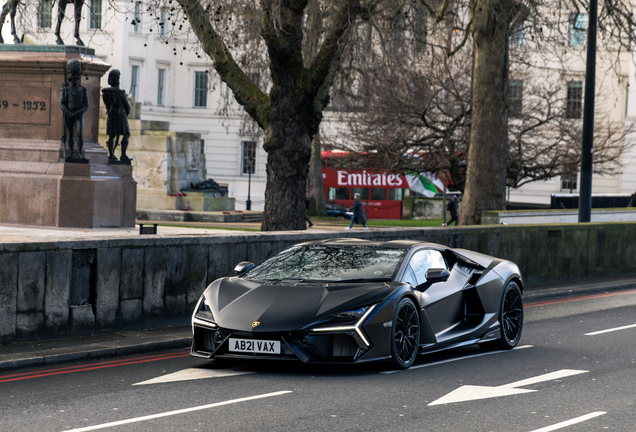 Lamborghini Revuelto