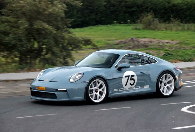 Porsche 992 S/T