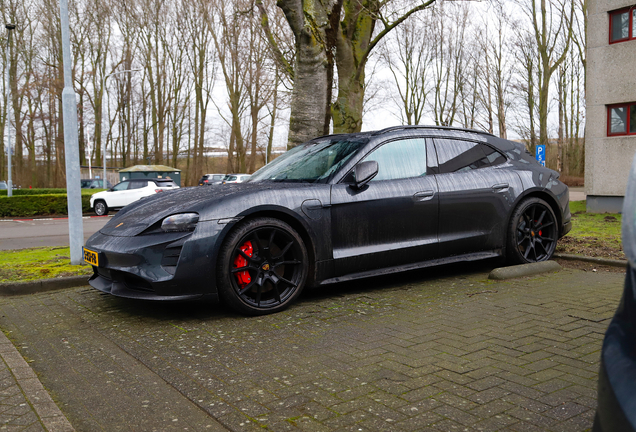 Porsche Taycan GTS Sport Turismo
