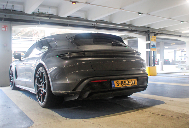 Porsche Taycan GTS Sport Turismo