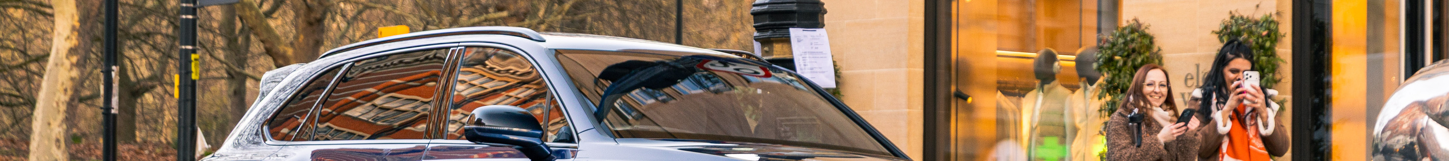 Bentley Bentayga EWB Mulliner