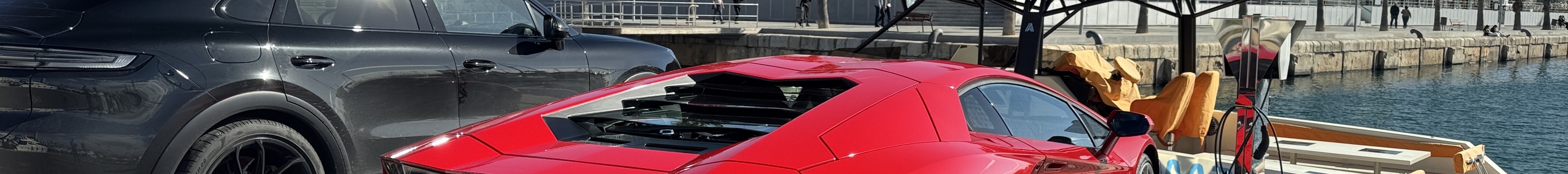 Lamborghini Aventador LP700-4