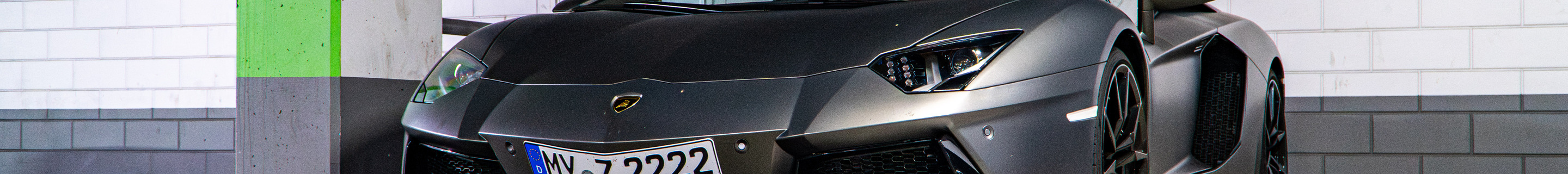 Lamborghini Aventador LP700-4