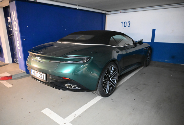 Aston Martin DB12 Volante