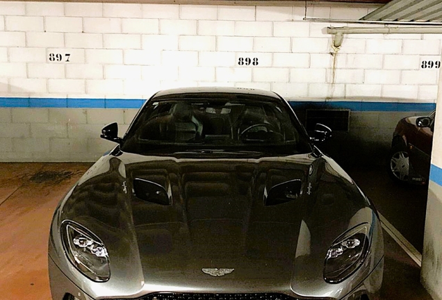 Aston Martin DBS Superleggera
