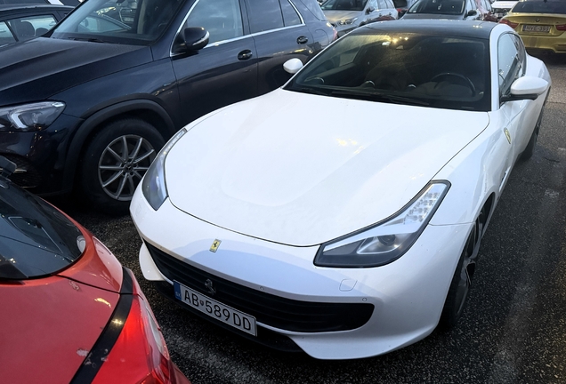 Ferrari GTC4Lusso T