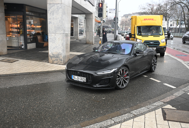 Jaguar F-TYPE R75 Coupé