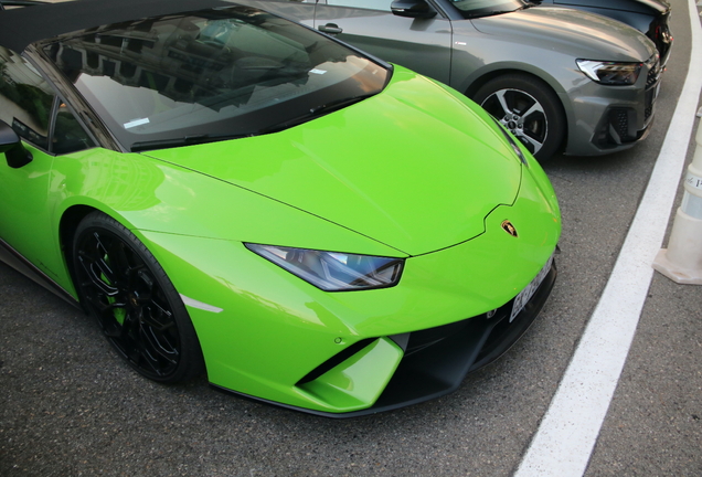 Lamborghini Huracán LP640-4 Performante Spyder