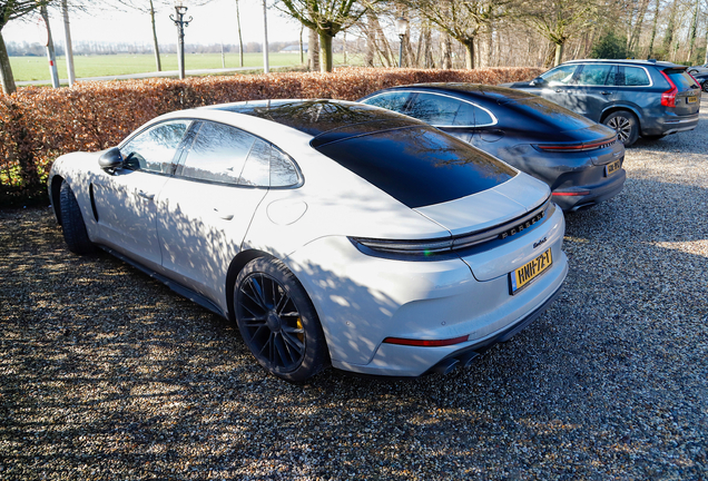 Porsche 972 Panamera Turbo S E-Hybrid