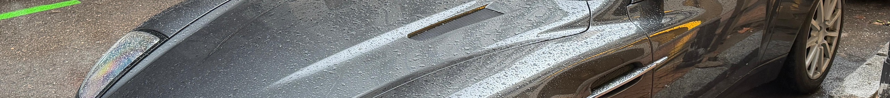 Aston Martin Vanquish S