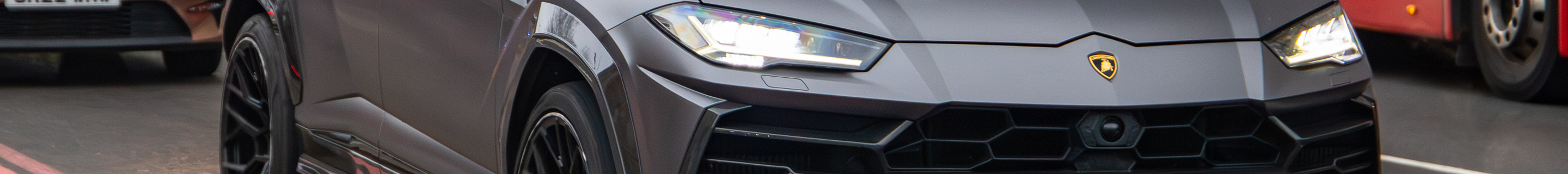 Lamborghini Urus Nero Design