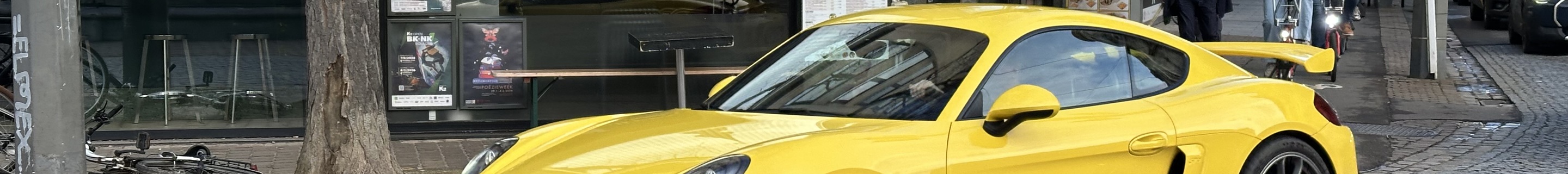 Porsche 981 Cayman GT4