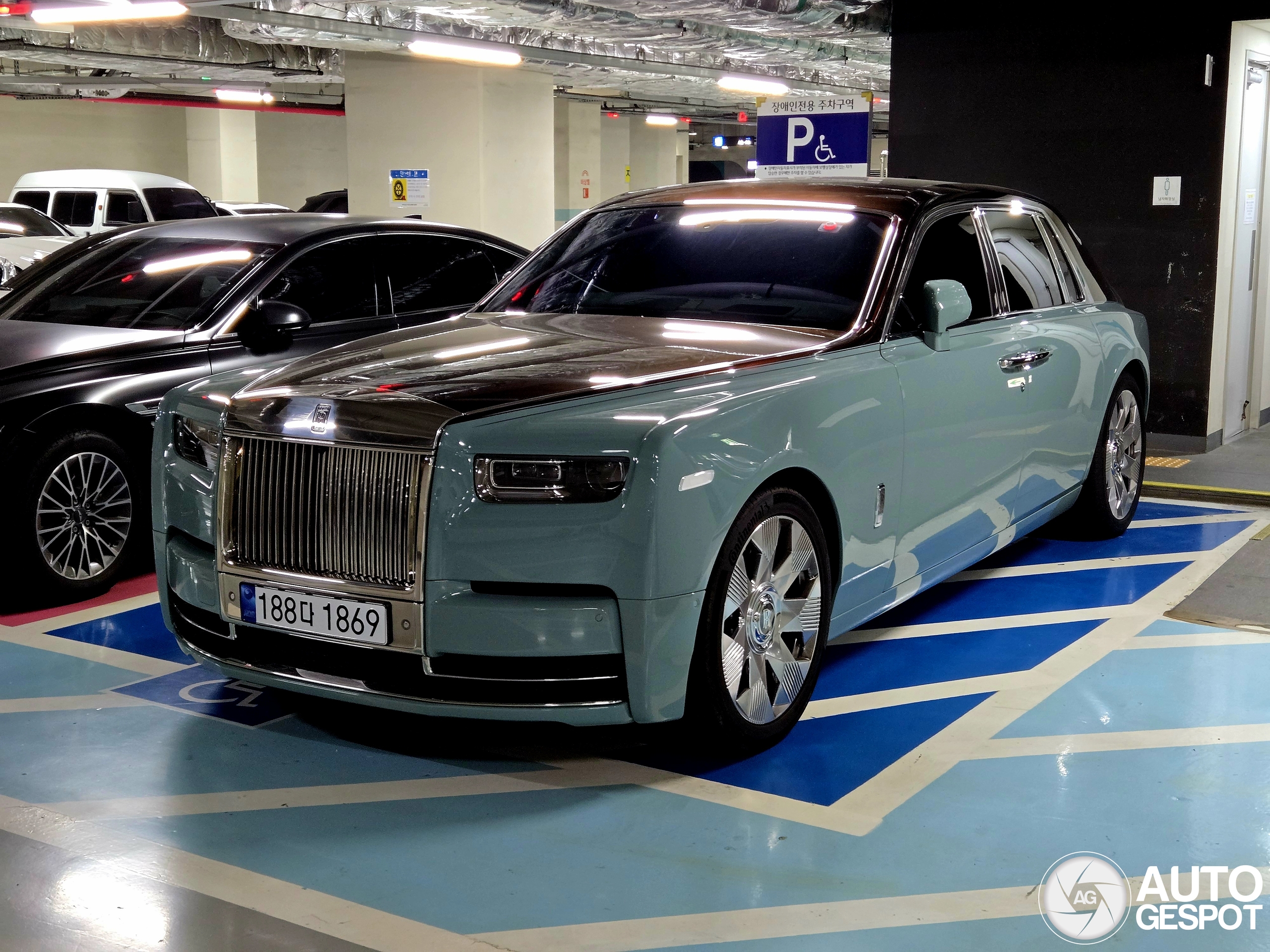 Rolls-Royce Phantom VIII Series II