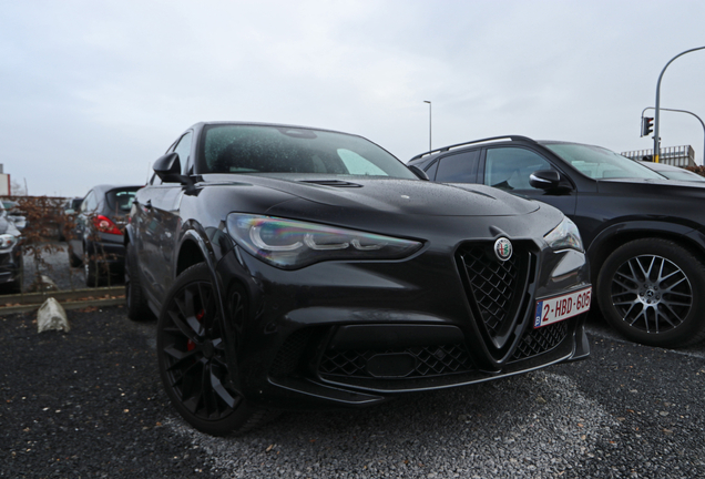 Alfa Romeo Stelvio Quadrifoglio 2023