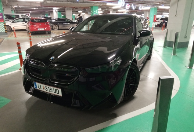BMW M5 G90