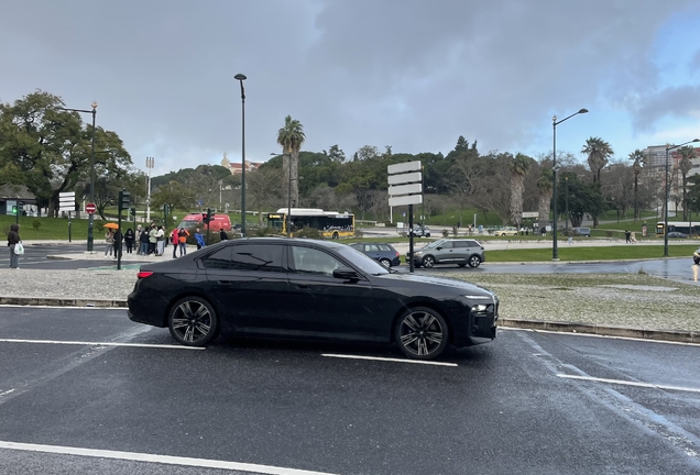 BMW M760e xDrive