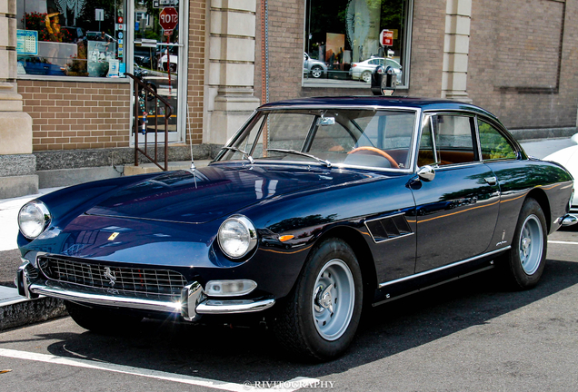 Ferrari 330 GT 2+2 Series II