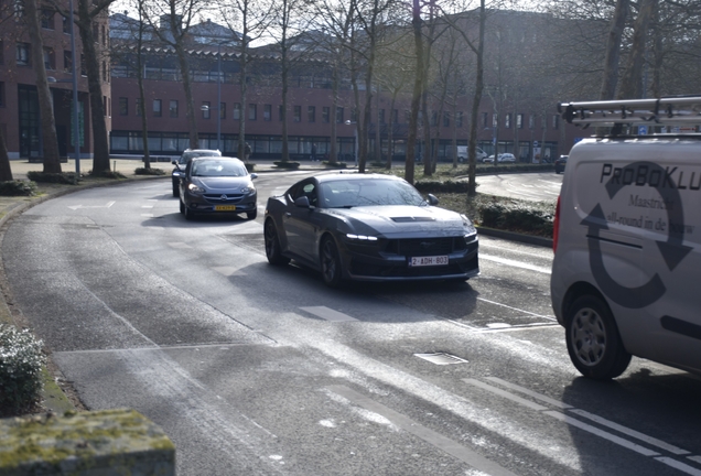 Ford Mustang Dark Horse 2024